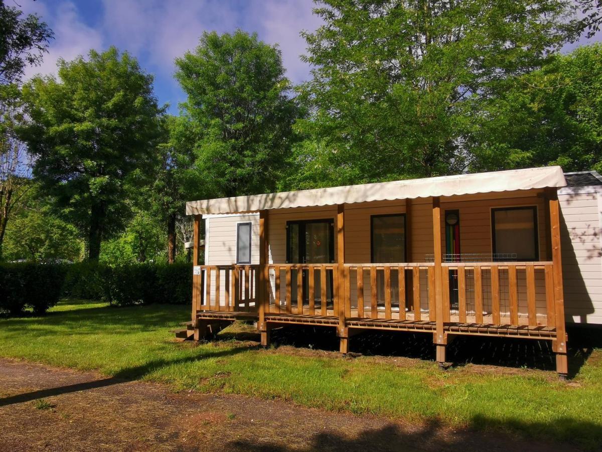 Camping Paradis Le Rocher De La Granelle Ле-Бюг Экстерьер фото